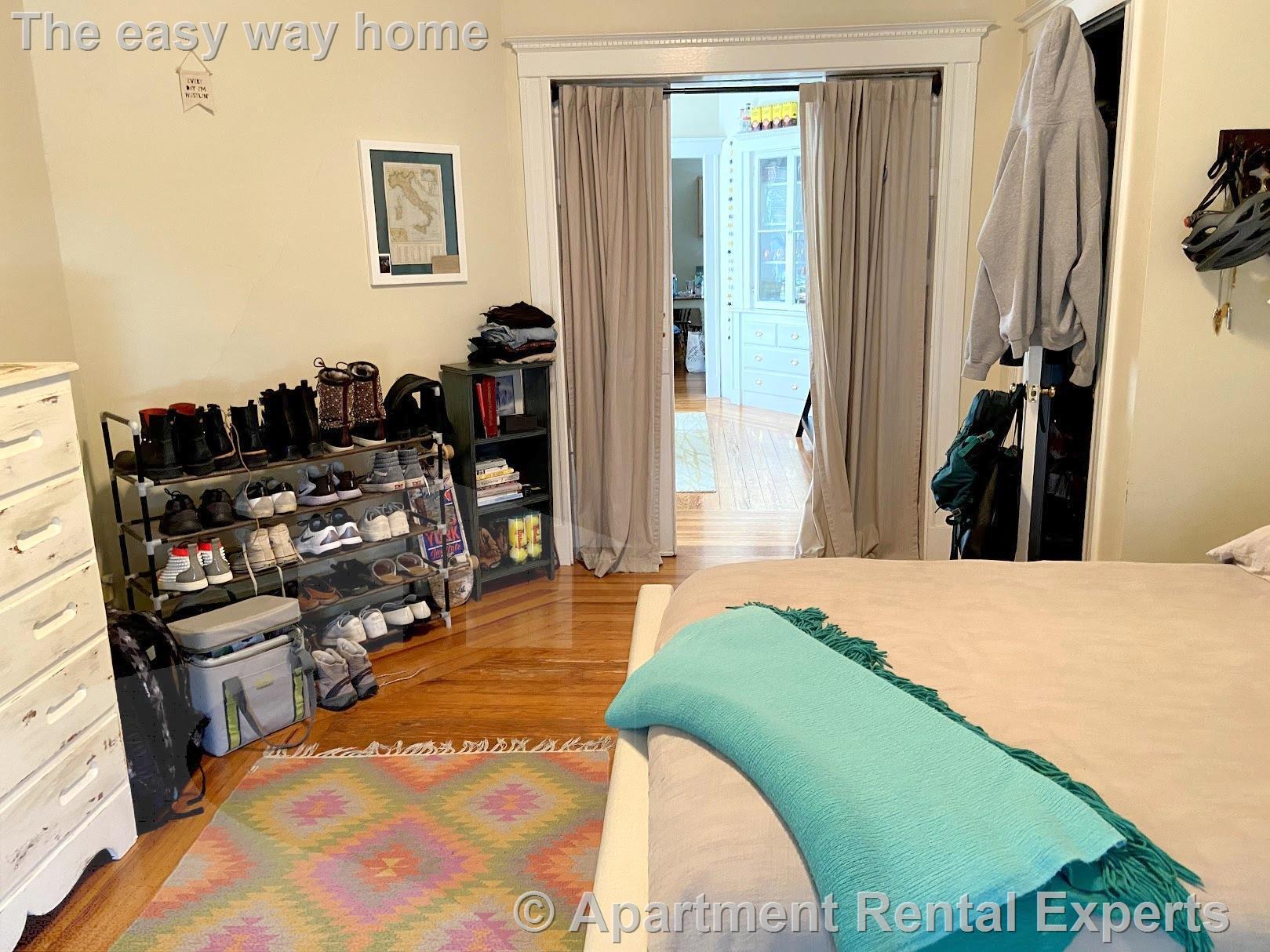 Building Photo - 41 Bay State Ave