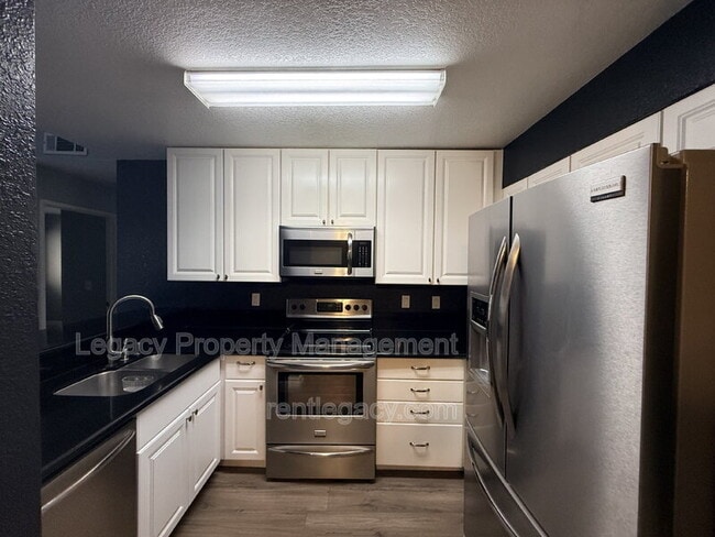 Building Photo - 1019 Dornajo Way