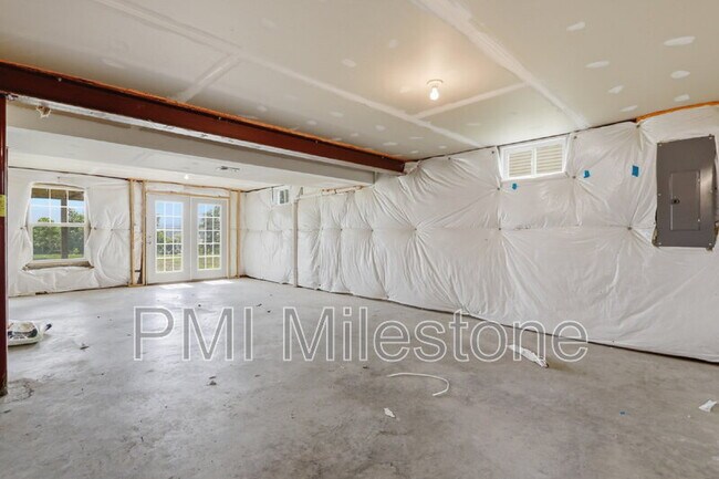 Building Photo - 371 Lookout Mountain Ct