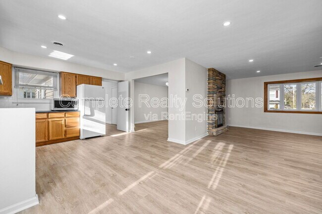 Building Photo - 1503 Wexford Ave