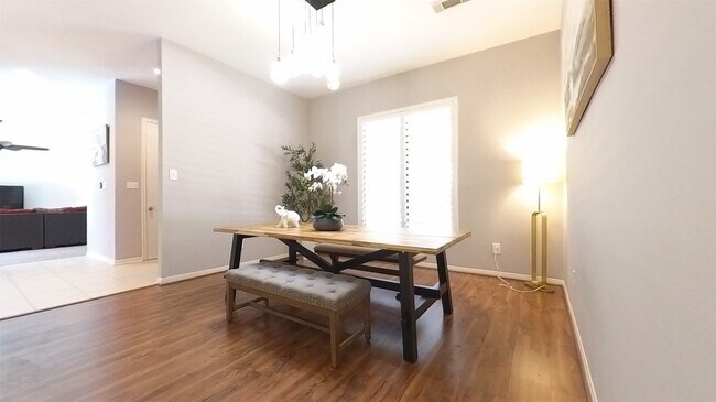 Building Photo - 3339 Country Club Blvd