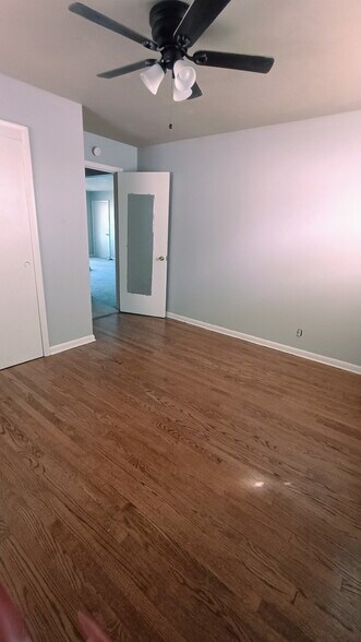 Building Photo - 5825 N 76th St