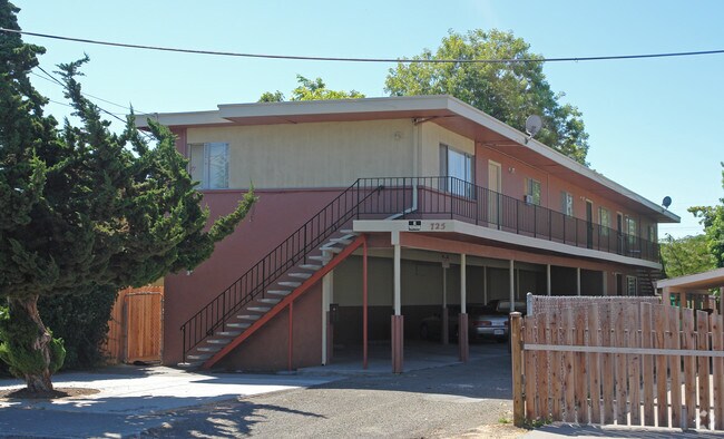 Primary Photo - 725 San Pablo Ave