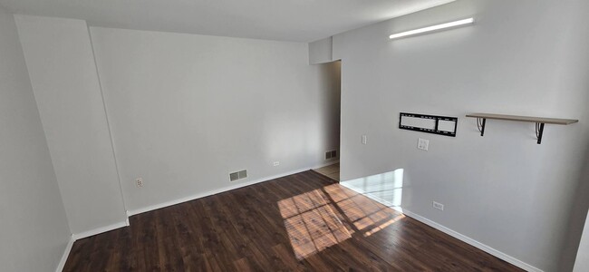 Building Photo - 3122 Cambria Ct