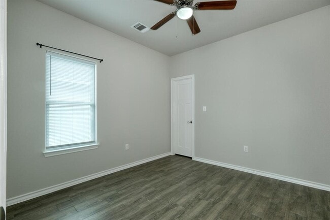 Building Photo - 1527 Geronimo Trail