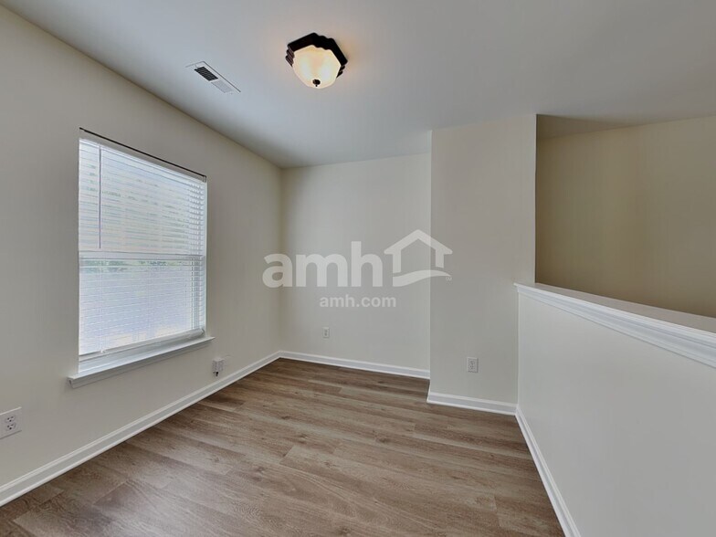 Building Photo - 10607 Secret Garden Ln