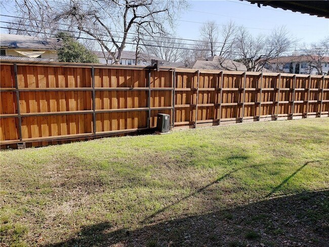 Building Photo - 5459 Miller Ave