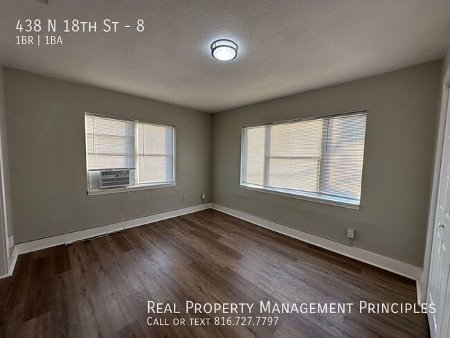 Building Photo - 438 N 18 St