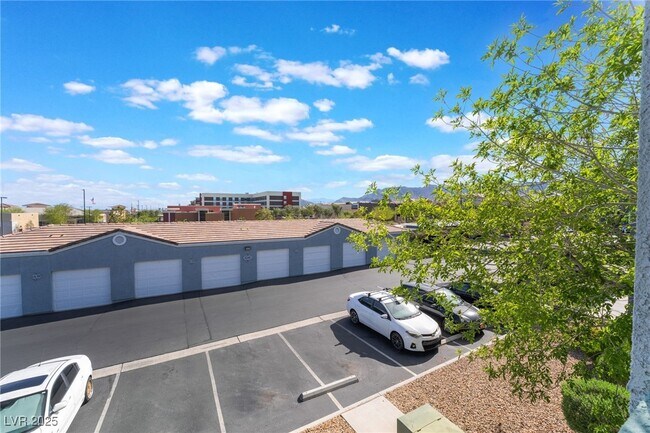 Building Photo - 6955 N Durango Dr