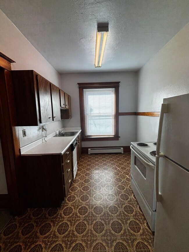 Building Photo - Spacious 1-Bedroom Apartment with Office Space Near Downtown Colorado Springs!