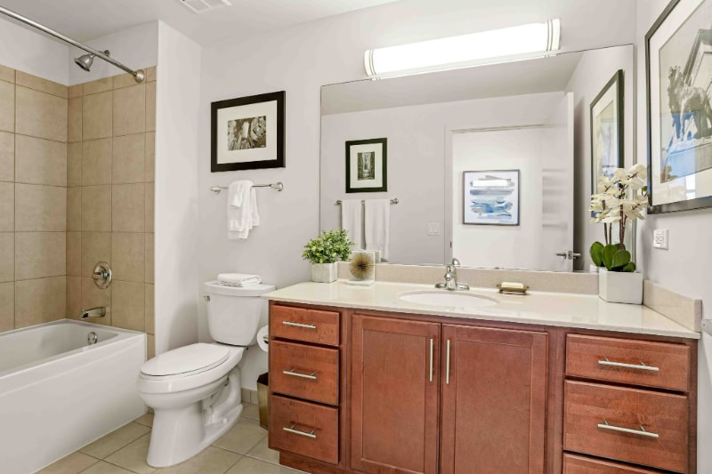 Building Photo - 535 N Clinton St