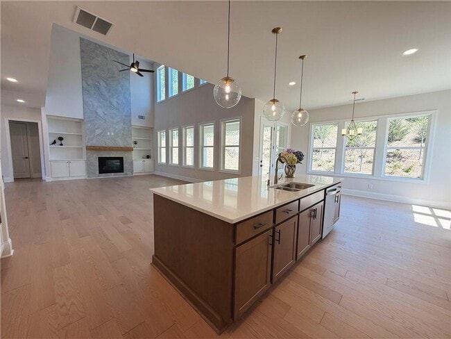 Building Photo - 2450 Colliers Ln