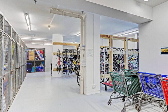 Building Photo - 5540 N Ocean Dr