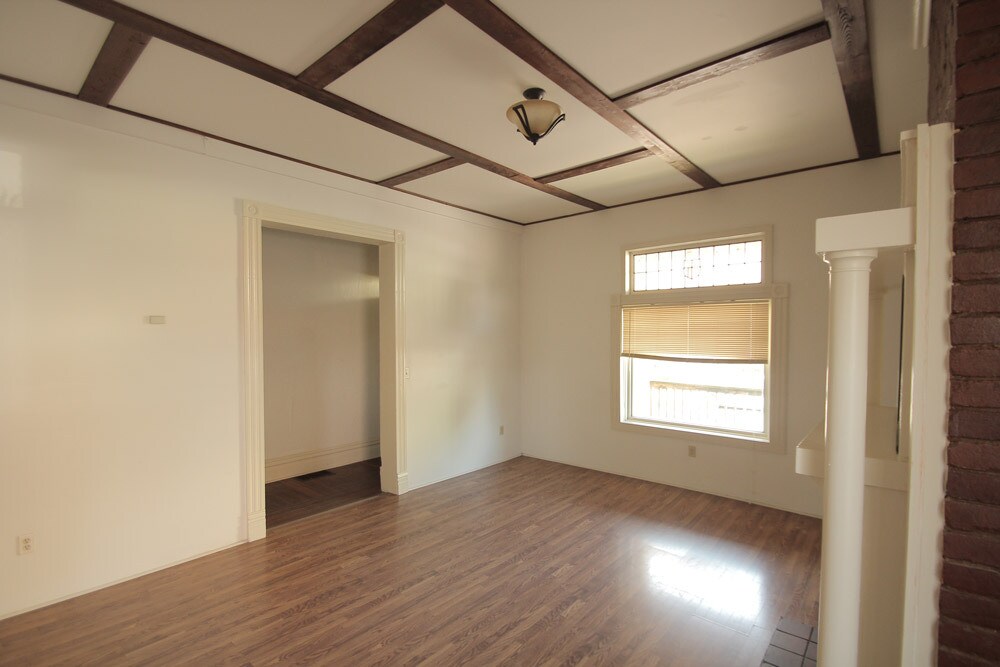 Building Photo - 201 Franklin Ave