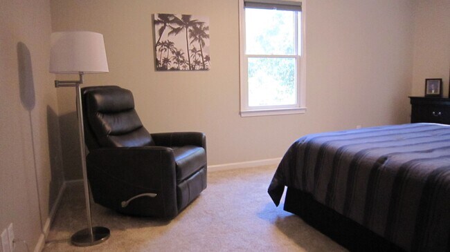 Building Photo - Exclusively Offered by Muse Realty Rentals