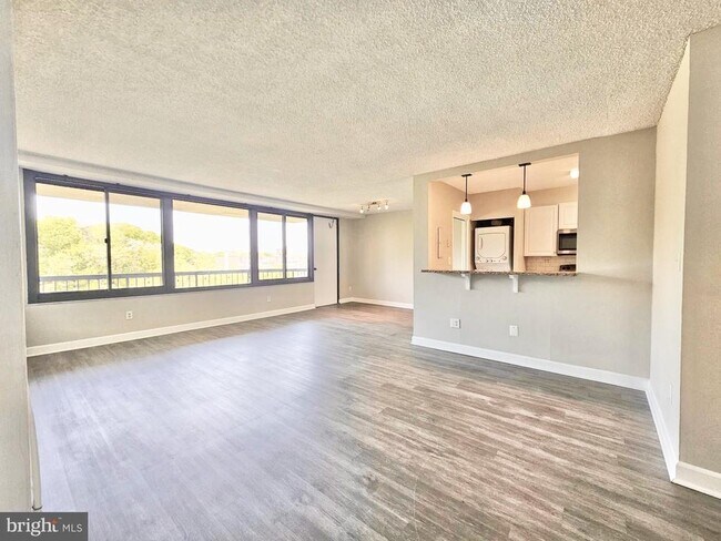 Building Photo - 5500 Holmes Run Pkwy