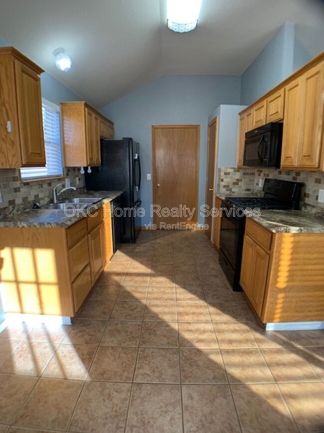 Building Photo - 16313 Everglade Ln