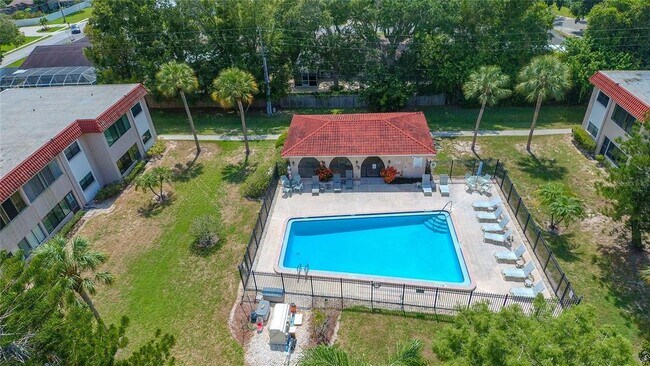 Building Photo - 1753 Belleair Forest Dr