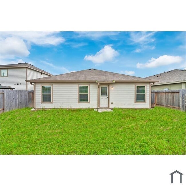 Building Photo - 4351 Stuebner Hl Dr