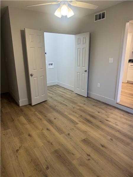 Building Photo - 207 Laurel Ln