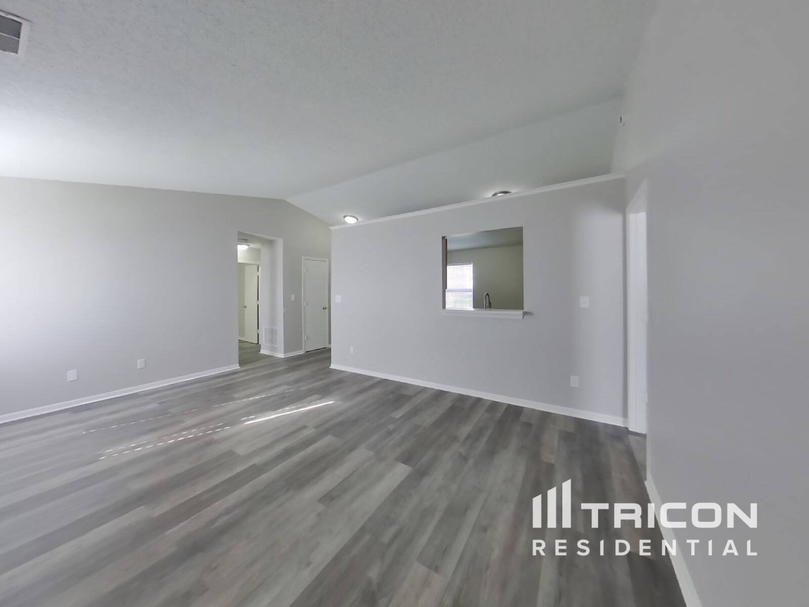 Building Photo - 701 Millbrook Dr