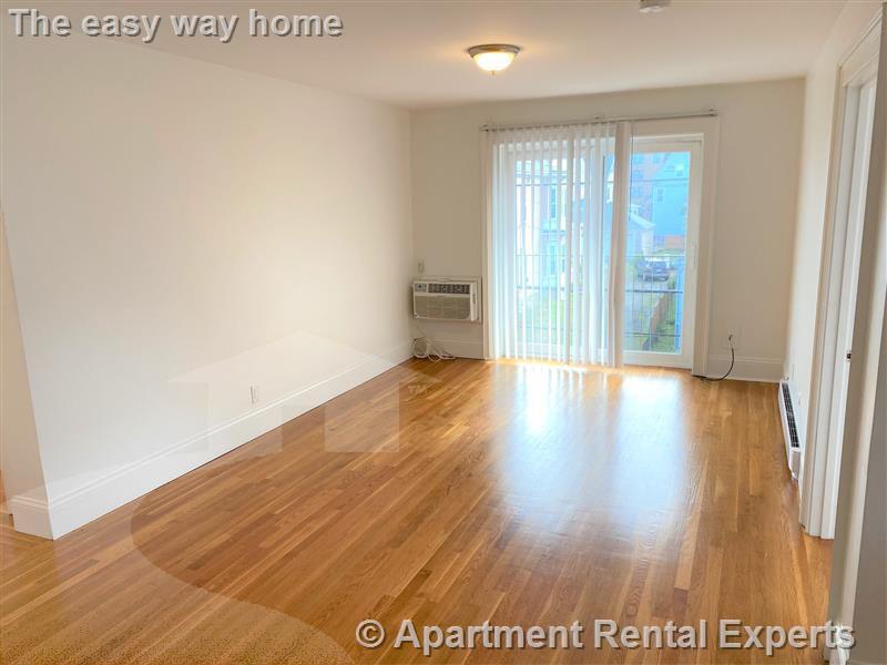 Building Photo - 134 Summer St