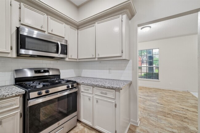 Building Photo - 11818 Snowberry Dr