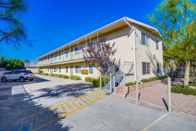 Primary Photo - 2425-2431 S. Ridgeley Dr