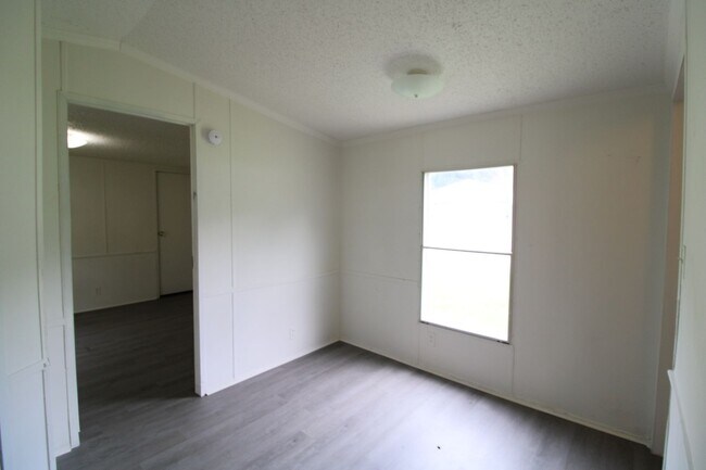 Building Photo - 65 Cameron Cir