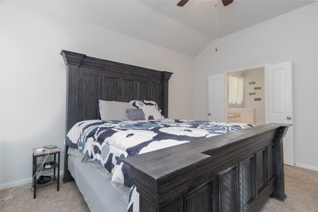 Building Photo - 2209 Cedar Vly Dr