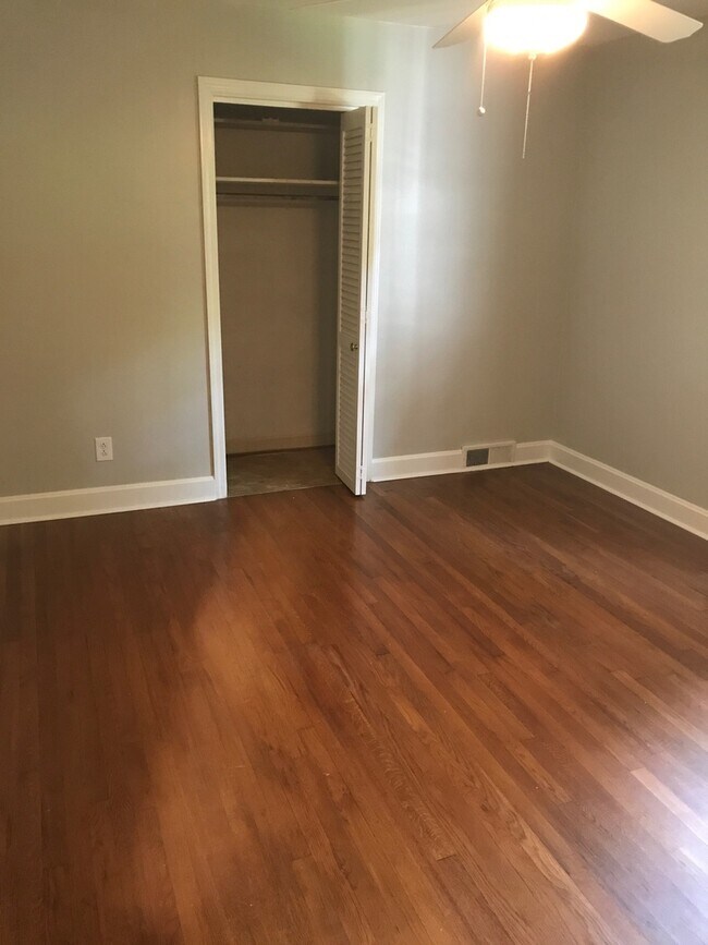 Building Photo - 3 Bedrooms and 3.5 Bathrooms-Coming Soon