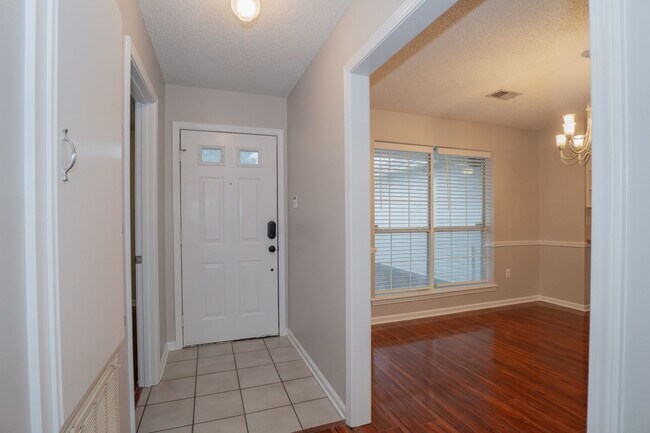 Building Photo - Updated 3 Bedroom Home in Cabot