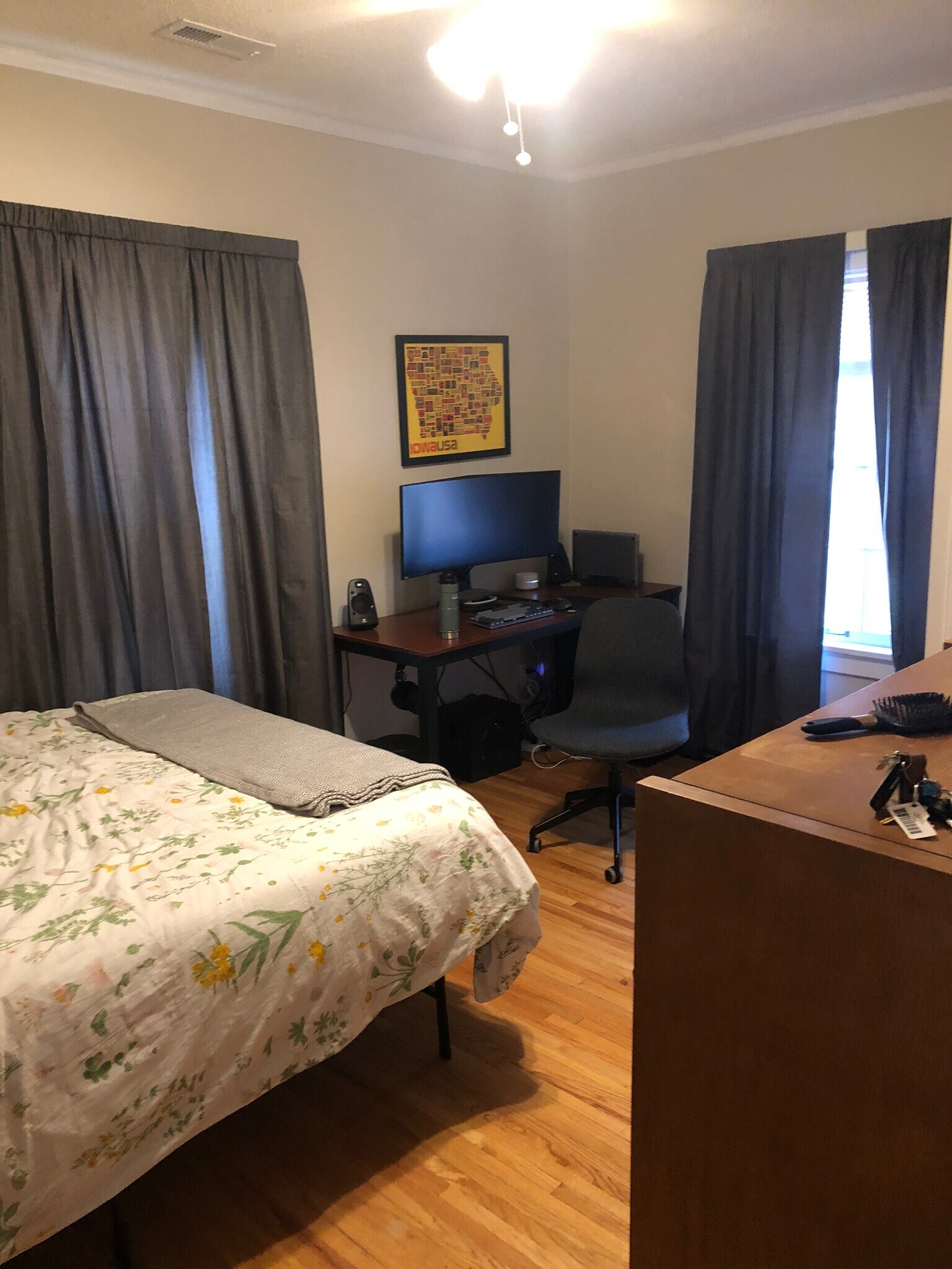 Bedroom - 2640 Lake St