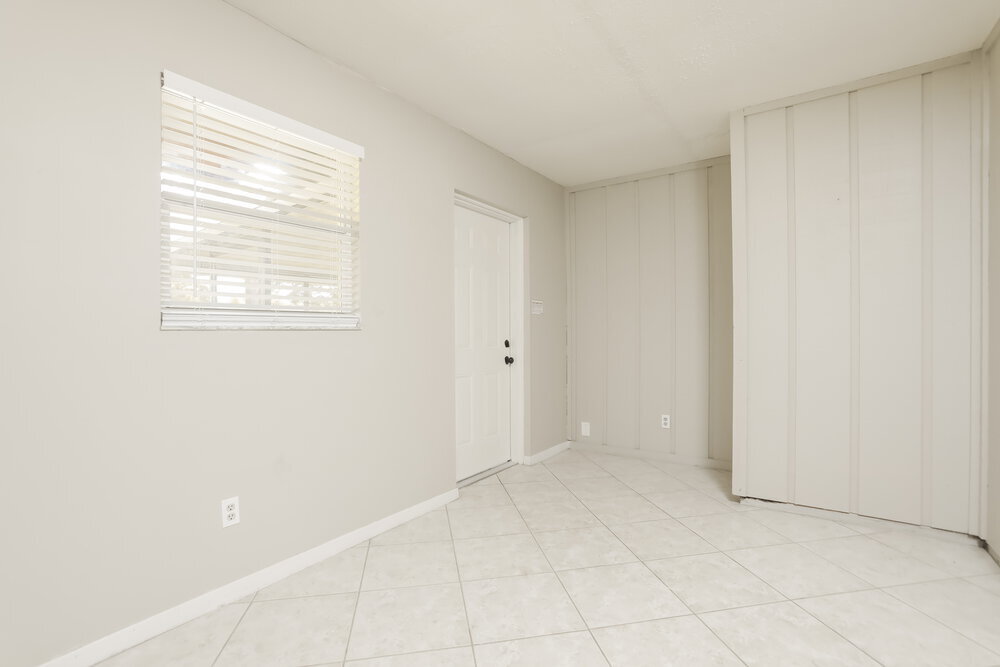 Building Photo - 208 12 League Cir