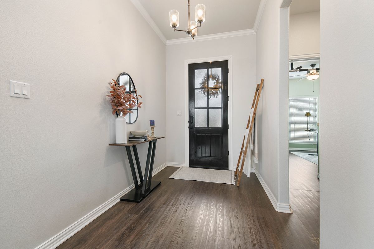 Building Photo - 5903 Eldora Dr