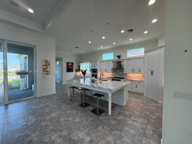 Building Photo - 4691 Estates Cir