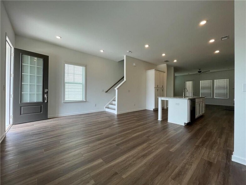 Building Photo - 1597 Tilden Ct