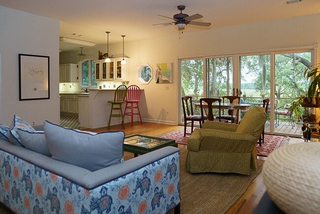 Building Photo - Amazing sunsets at this waterfront home