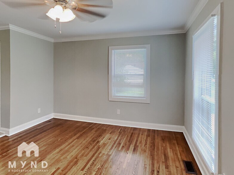 Building Photo - 1609 Rushing St