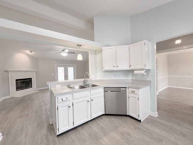 Building Photo - Single Family Home in the Heart of Mandarin!