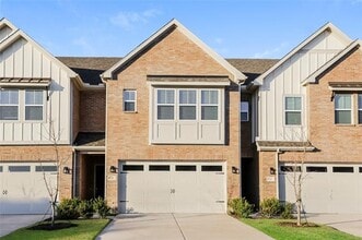 Building Photo - 3023 Whitetail Ln