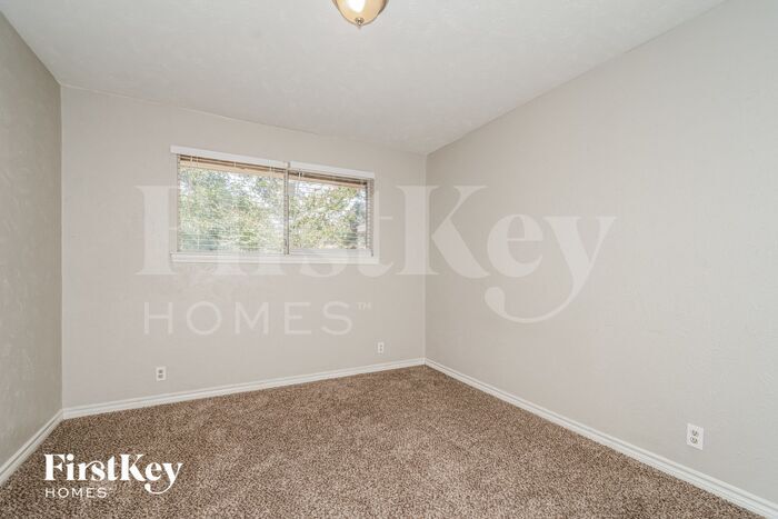 Building Photo - 1625 San Antone Ln