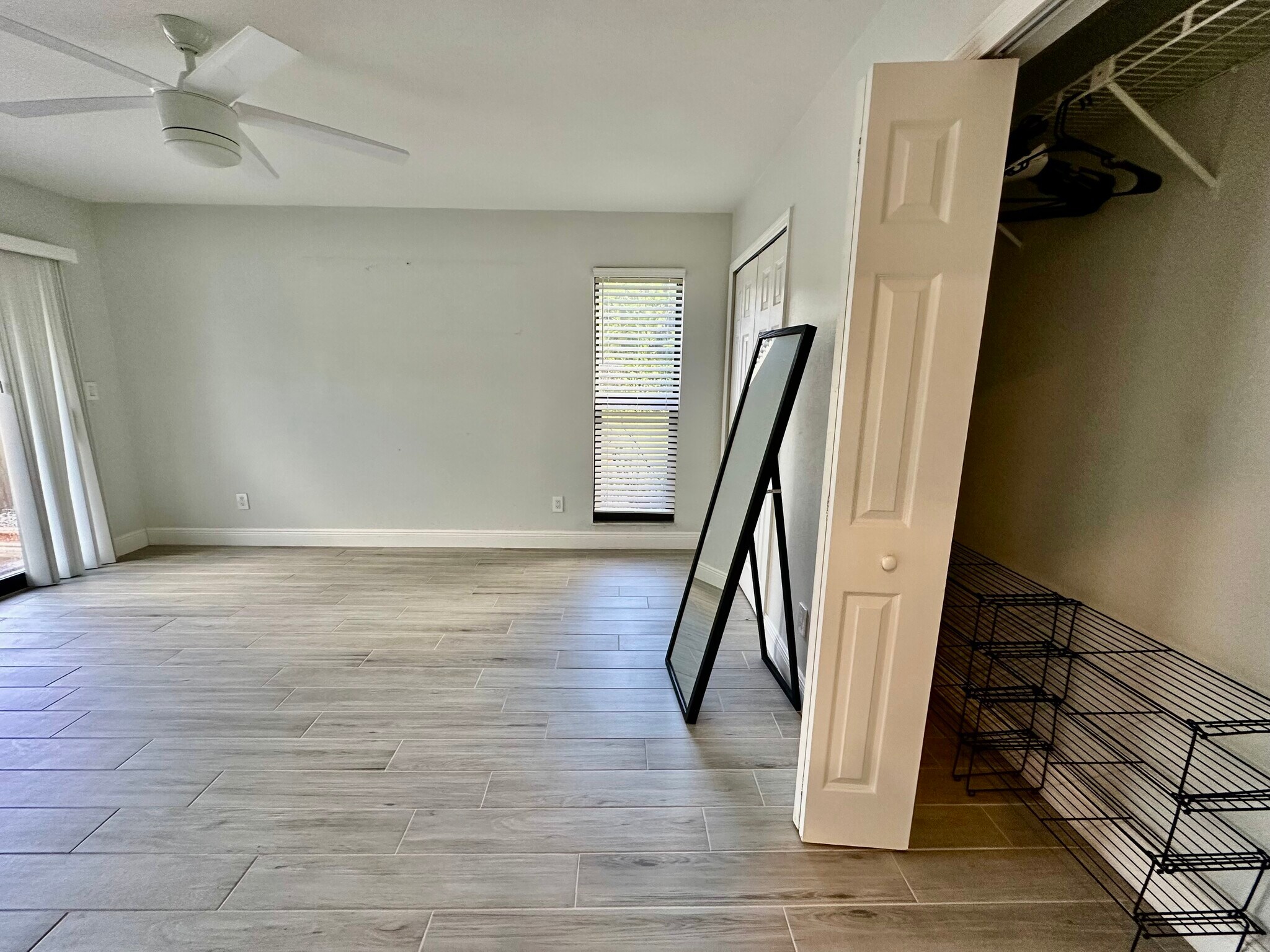 Building Photo - 6300 Royal Woods Dr