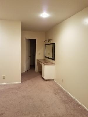 Main bedroom/walk-in - 12830 Burbank Blvd