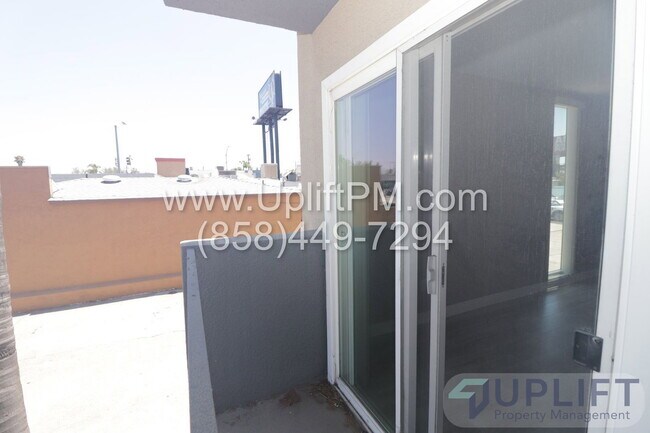 Building Photo - 4860 Rolando Ct