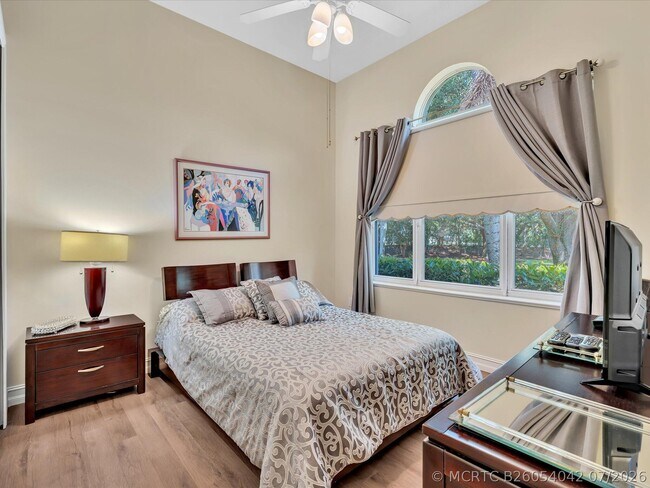 Building Photo - 1286 River Reach Dr
