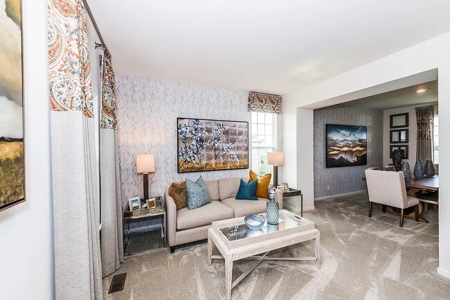 Building Photo - 2111 Tremont Ave