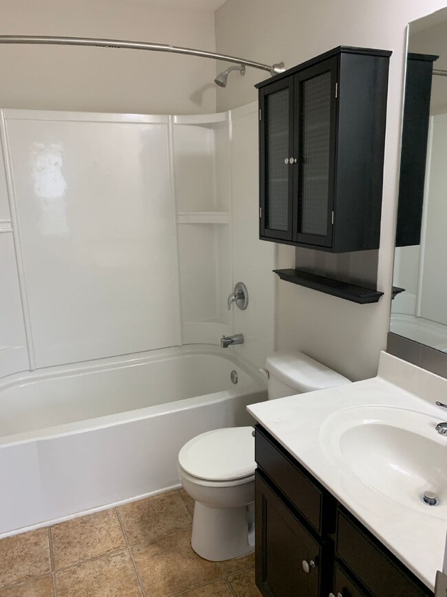 Building Photo - 2704 River Vista Ct