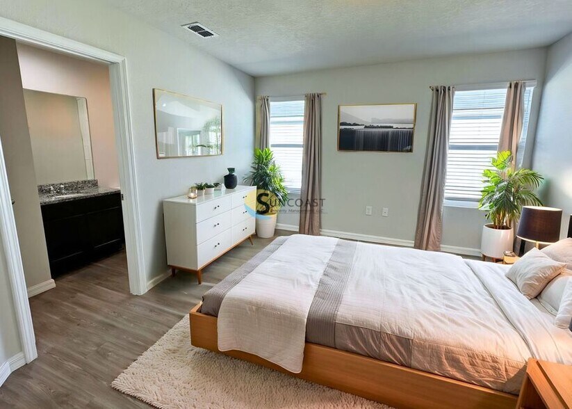 Building Photo - 6432 Sweetbay Ln