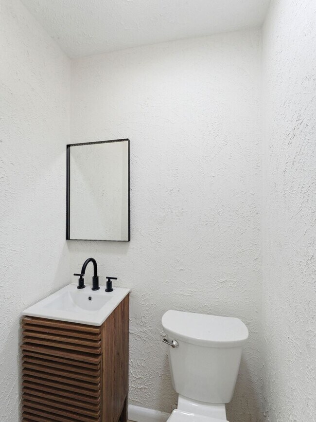 Building Photo - Charming Renovated 4-Bedroom Rental with Spacious Backyard & Bonus Basement Space in Somerdale